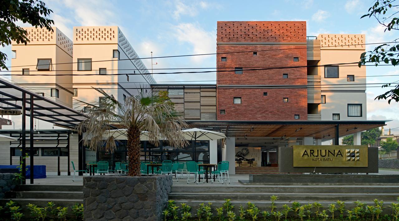 Arjuna Hotel Batu City Eksteriør billede
