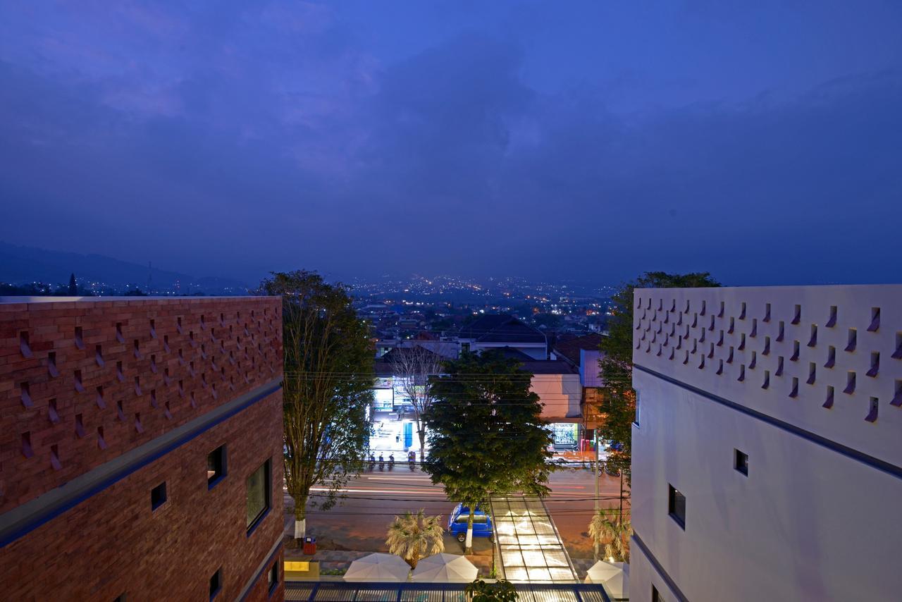 Arjuna Hotel Batu City Eksteriør billede